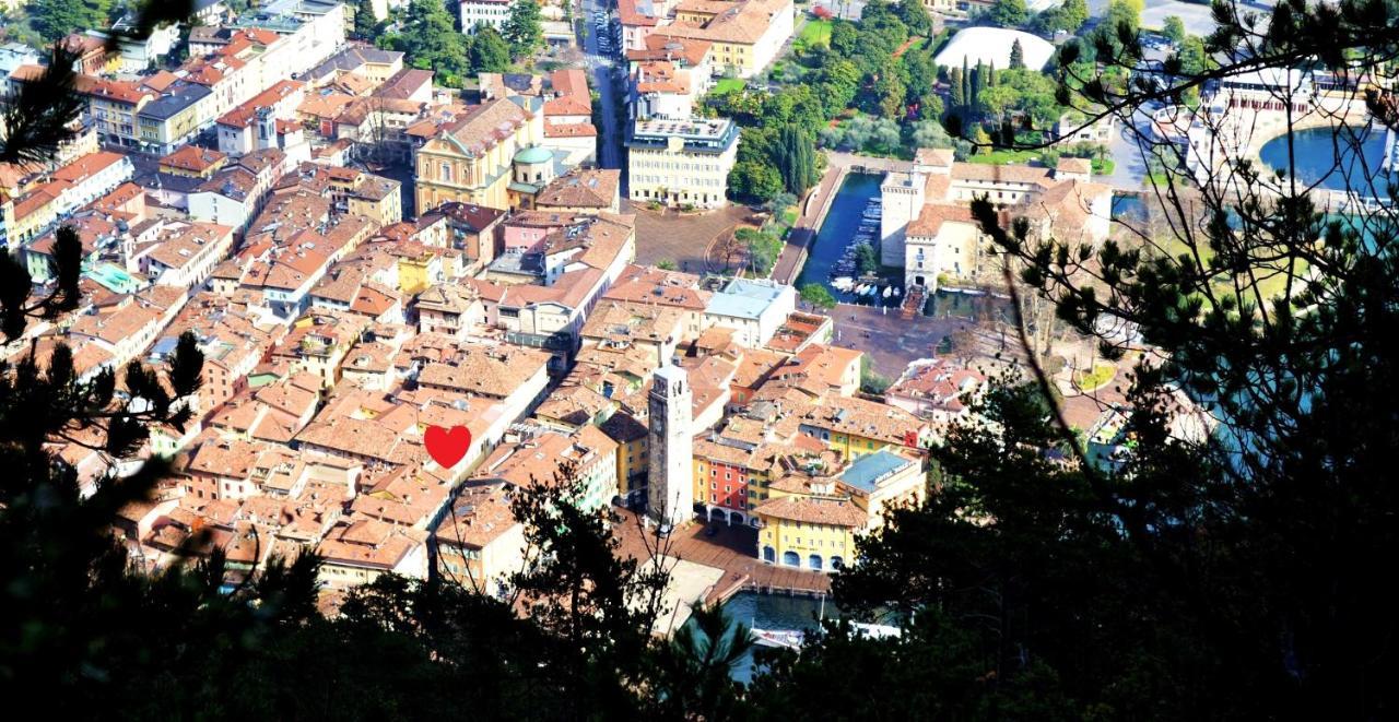 My Suite Home - Riva Del Garda Buitenkant foto